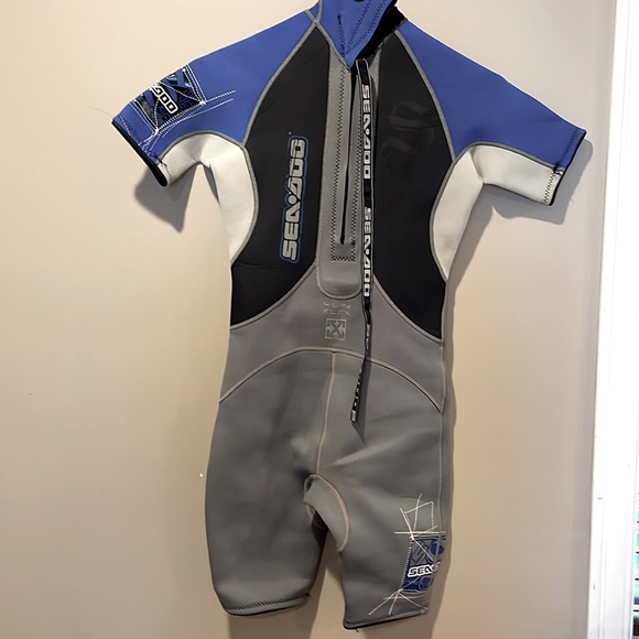 Wetsuit x2 - Picture 2 of 2